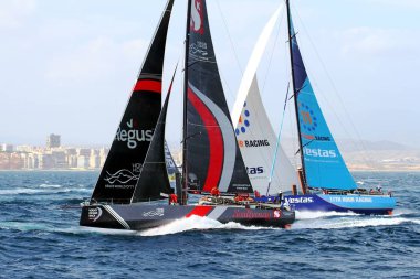 Kısa bir süre sonra kavga iki takım açık 65 teknelerden bacak 1 Alicante-Lizbon, Volvo okyanus yarış 2017-18 bir Alicante gördüğümüz en heyecan verici başlangıç başlatmak.