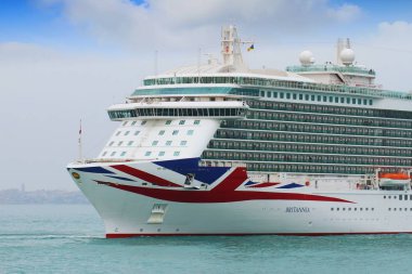 Alicante şehir İspanya bir yolculuk sırasında dev lüks yolcu gemisi Britannia.