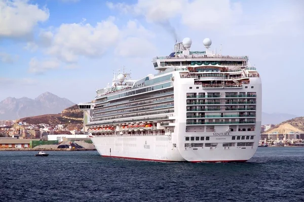 Great Cruise Ship Ventura Journey Docked City Alicante Spain — Stock Photo, Image