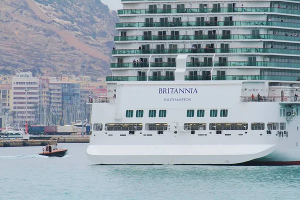 Crucero Lujo Gigante Britannia Durante Viaje Ciudad Alicante España — Foto de Stock