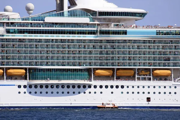 Crucero Gran Joya Los Mares Royal Caribbean Lines Dejando Puerto — Foto de Stock