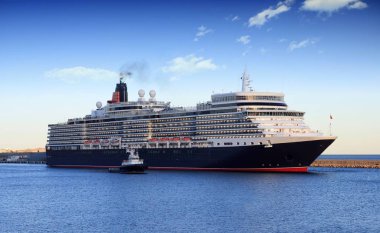 Kraliçe Elizabeth Cunard yelken ve bağlantı noktası Alicante İspanya bırakarak hatları cruise.