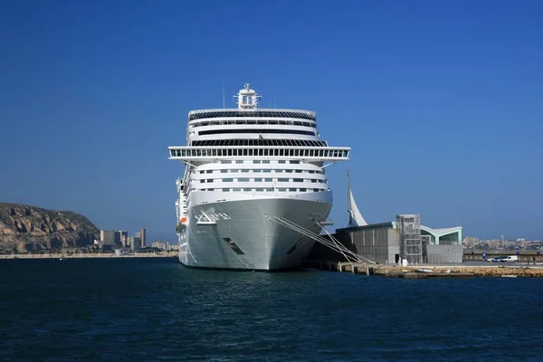 Gran Crucero Atracado Puerto Alicante España — Foto de Stock