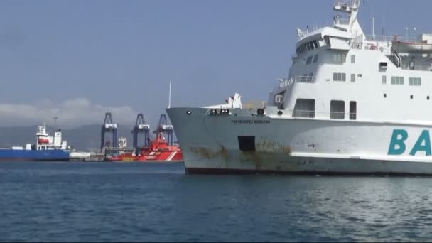 Fähre Vom Hafen Von Algeciras Nach Tanger Hafen Namens Poeta — Stockvideo