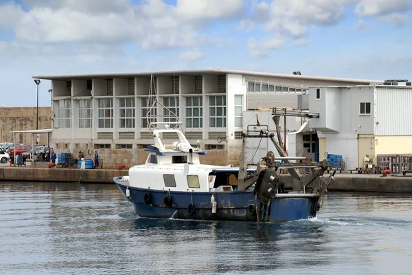 Trålare Fiskebåt Den Port Villajoyosa Spanien Efter Timmar Fiske Till — Stockfoto