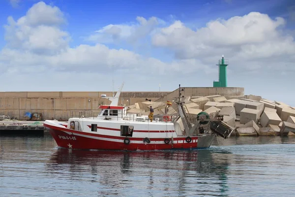 Trawler Vissersboot Invoeren Haven Van Villajoyosa Spanje Uur Vissen Koop — Stockfoto