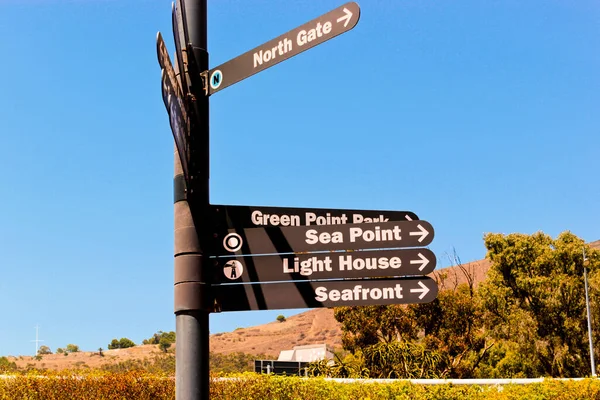 Straßenschilder Kapstadt Richtung Sea Point Green Point Park Leuchtturm Sea — Stockfoto