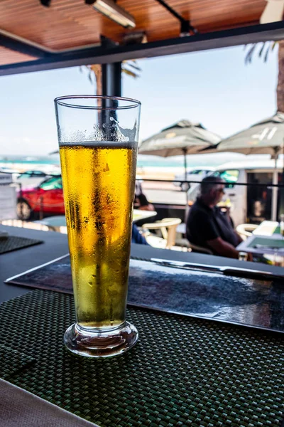 Свіже Холодне Драфтове Пиво Барі Кемпс Бей Кейптаун — стокове фото