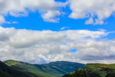 Güzel Hemsedal, Buskerud, Norveç 'teki dağlarla ve vadilerle muhteşem bir manzara..