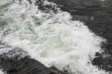 Hemsedal, Viken, Buskerud, Norveç 'te akan güzel nehir Hemsila Gölü.