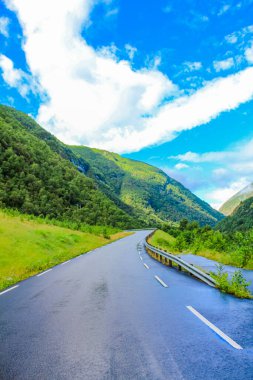Norveç, Viken 'de, Hemsedal' ın bulutlu gökyüzü..