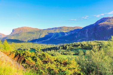 Günbatımının güzel manzarası Norveç Hemsedal Skicenter Hemsedalis, Viken Dağları.