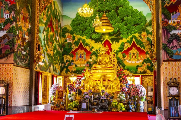 Don Mueang Bangkok Tayland 26 numara. Ocak 2020 Altın Renkli Wat Don Mueang Phra Arramluang Tapınağı sanat resimleri ve Don Mueang Bangkok Merkez Tayland 'daki Buda heykeli.