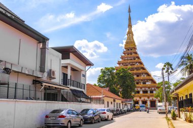 Khon Kaen bölgesi Isan Tayland 06. Kasım 2018 Phra Mahathat Kaen Nakhon pagoda stil Budist tapınağı ve Wat Nong Waeng altın tapınakları Khon Kaen Eyaleti Isan Kuzeydoğu Tayland.