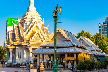 Khon Kaen Eyaleti Isan Tayland 05. Kasım 2018 Şehir Sütun Tapınağı veya San Lak Muang Tapınağı Güneydoğu Asya 'da Khon Kaen Bölgesi Isan Kuzeydoğu Tayland' da mavi gökyüzü ile.