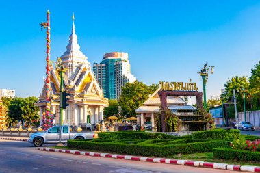 Khon Kaen Eyaleti Isan Tayland 05. Kasım 2018 Şehir Sütun Tapınağı veya San Lak Muang Tapınağı Güneydoğu Asya 'da Khon Kaen Bölgesi Isan Kuzeydoğu Tayland' da mavi gökyüzü ile.