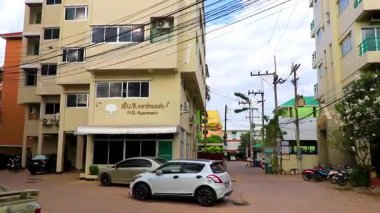 Khon Kaen Eyaleti Isan Tayland 06. Kasım 2018 Yoğun şehir hayatı insanları Khon Kaen İlçesi Isan Tayland 'da trafik sıkışıklığı, trafik sıkışıklığı, panorama manzarası..