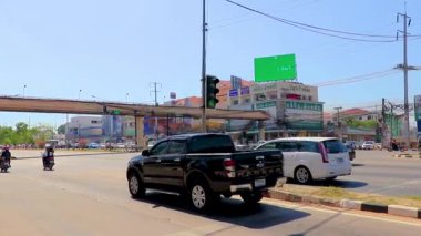 Khon Kaen Eyaleti Isan Tayland 04. Kasım 2018 Yoğun şehir hayatı insanları Khon Kaen İlçesi Isan Tayland 'da trafik sıkışıklığı, trafik sıkışıklığı, panorama manzarası..