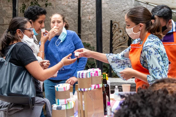 Ciudad México México 2020 Mujer Comprando Productos Orgánicos Mercado Local — Foto de Stock