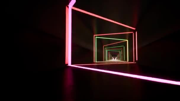 Fluorescenční ultrafialové světlo, zářící neonové linie, pohyb vpřed uvnitř tunelu, modré růžové spektrum, moderní barevné osvětlení — Stock video