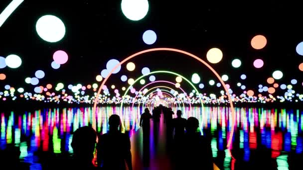Menschen, die nachts auf beleuchteter Brücke laufen 3D-Animation