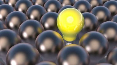 Diğer lambalar arasında göze çarpan bir ampul. Minimalist kapak görüntüsü.