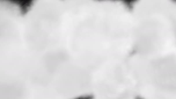 乌黑上美丽的白云 — 图库视频影像