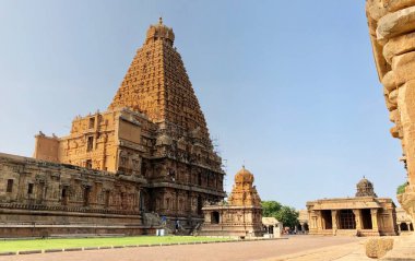 Thanjavur, Tamil Nadu 'daki Brihadeeswarar tapınağı. Bu, Dravidian mimarisi tarzında inşa edilmiş Hindu tapınağı. Bu tapınak Lord Shiva 'ya adanmıştır ve bir UNESCO Dünya Mirası Alanıdır..