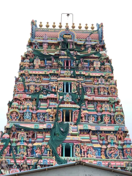 Tamil Nadu Güzel Heykelleri Olan Bir Shiva Tapınağının Kulesi — Stok fotoğraf