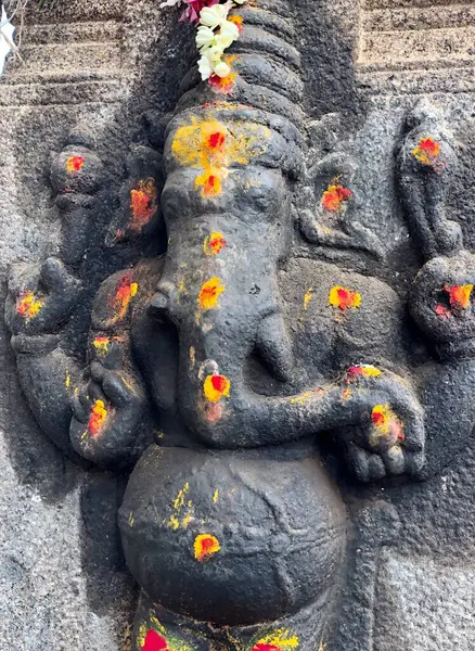 Gud Med Elefanthuvud Skulptur Bas Reliefskulptur Snidad Stenmurarna Vid Shiva — Stockfoto