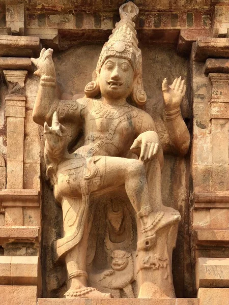 Escultura Dios Hindú Tallada Las Paredes Del Antiguo Templo Brihadeeshwarar — Foto de Stock