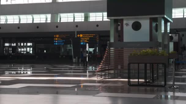 Aeroporto Vazio Sem Viagens Devido Pandemia Covid Conteúdo Proibição Viagens — Vídeo de Stock