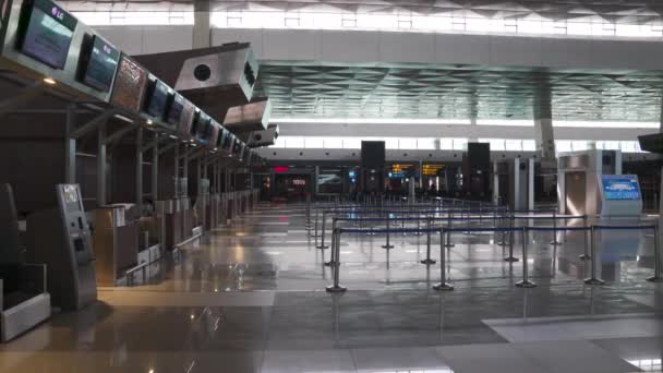 Interior View International Terminal Daytime People Due Coronavirus Outbreak Cove — Stock Video