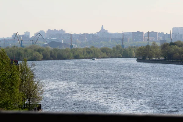 Moskova nehri - şehir manzarası