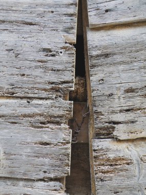 eski ahşap kapı detayı