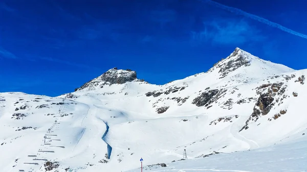 山と青空と冬の山の風景 モルトラー ゲッチャーオーストリア — ストック写真