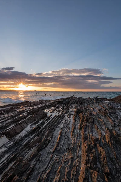 Les Surfeurs Sortent Pour Profiter Des Vagues Coucher Soleil Snapper — Photo