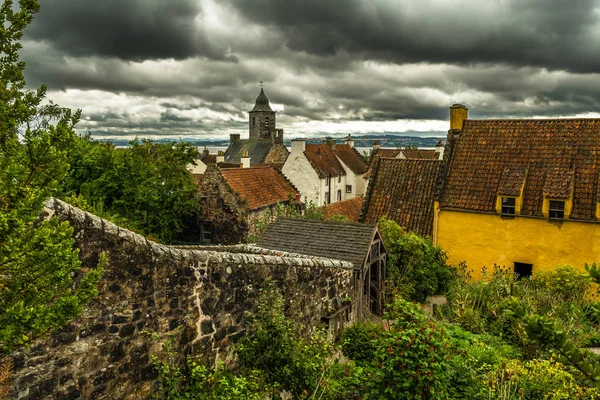 Staden Culross Med Culross Palatset Och Trädgården Skottland — Stockfoto