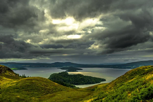 Eau Calme Prairies Vertes Loch Lomond Ecosse — Photo