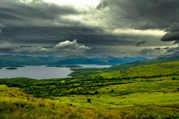 Calm Water Green Meadows Loch Lomond Scotland — Stock Photo, Image