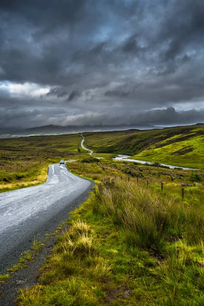 Verlaten Single Track Road Door Scenic Hills Het Isle Skye — Stockfoto