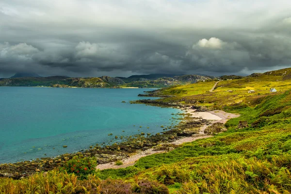 Paisaje Costero Escénico Con Playa Blanca Agua Verde Del Océano — Foto de Stock