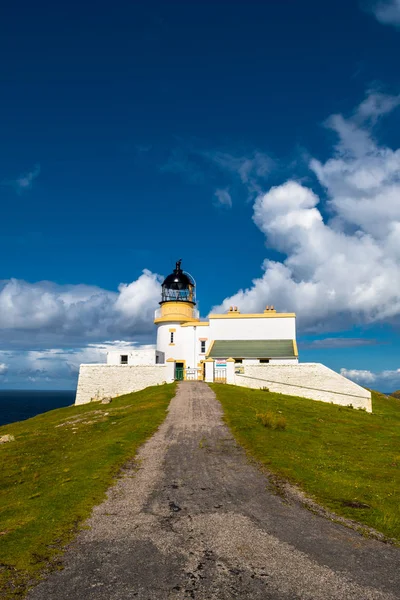 Stoer Head Világítótorony Atlanti Óceán Partján Közelében Lochinver Skóciában — Stock Fotó