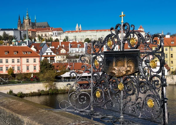 Bronze Sculpture Saint John Nepomuk Charles Bridge Front Hradzany Castle — Stock Photo, Image