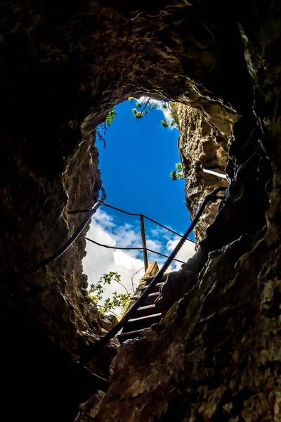 Trilha Caminhada Com Saída Uma Caverna Steinwandklamm Áustria — Fotografia de Stock