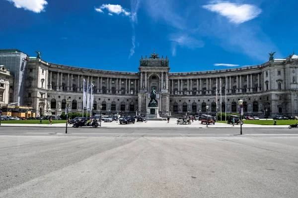Imperial Palace Hofburg Και Διάσημη Πλατεία Heldenplatz Στην Εσωτερική Πόλη — Φωτογραφία Αρχείου