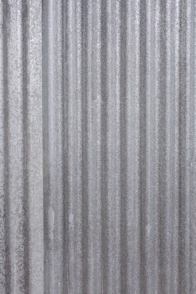 Háttér, textúra. Horganyzott hullámosított vaslemez. — Stock Fotó