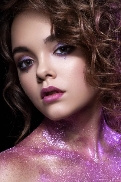 Närbild Vacker Sexig Kvinna Med Creative Mode Make Glitter Och — Stockfoto