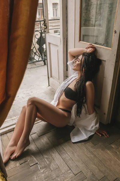 Sexy Mujer Morena Ropa Interior Interior Retro Lujo Casa — Foto de Stock