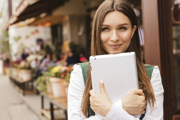 Beautiful Brunette Business Woman White Blouse Green Jacket Working Tablet — Stock Photo, Image